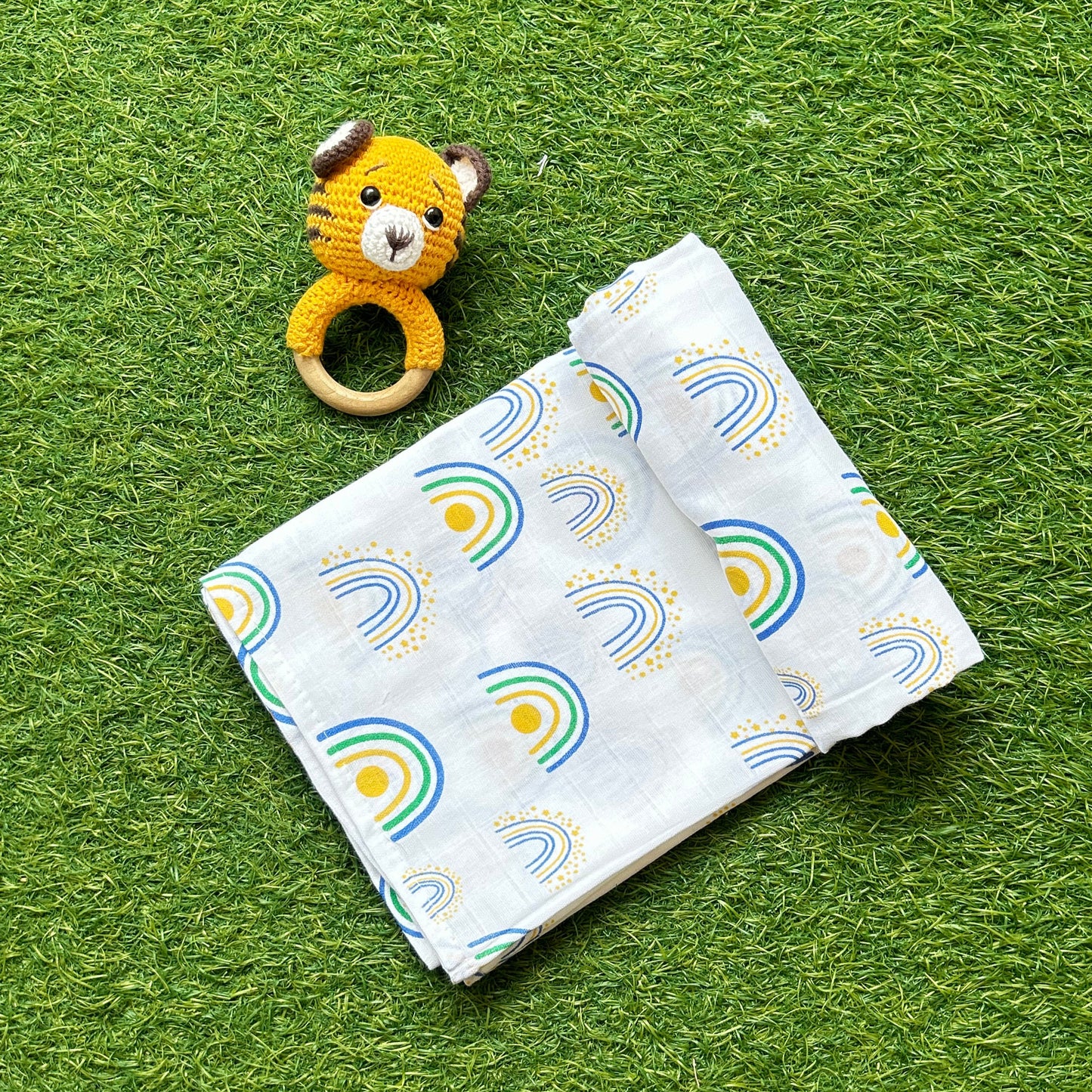 Swaddle - Rainbow Snuggles